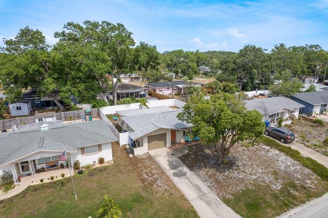 2153 POCAHONTAS DRIVE, Largo, FL 33774