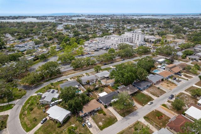 2153 POCAHONTAS DRIVE, Largo, FL 33774