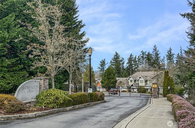 12235 15th Avenue SW, Burien, WA 98146