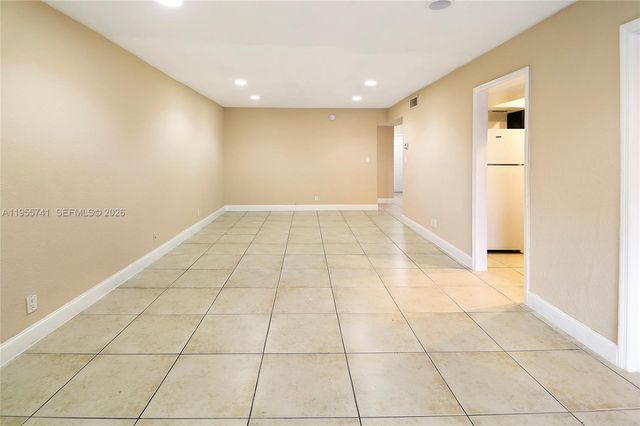 5975 NW 25th Court 213, Sunrise, FL 33313
