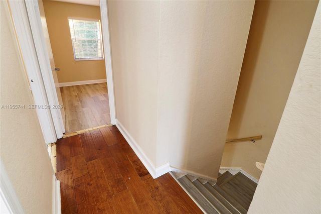 5975 NW 25th Court 213, Sunrise, FL 33313