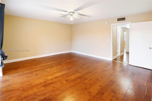 5975 NW 25th Court 213, Sunrise, FL 33313