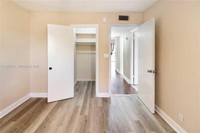 5975 NW 25th Court 213, Sunrise, FL 33313