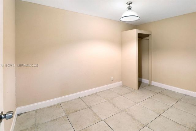 5975 NW 25th Court 213, Sunrise, FL 33313