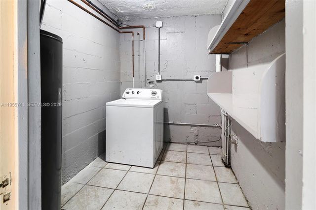 5975 NW 25th Court 213, Sunrise, FL 33313