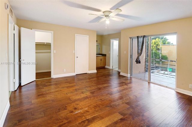 5975 NW 25th Court 213, Sunrise, FL 33313