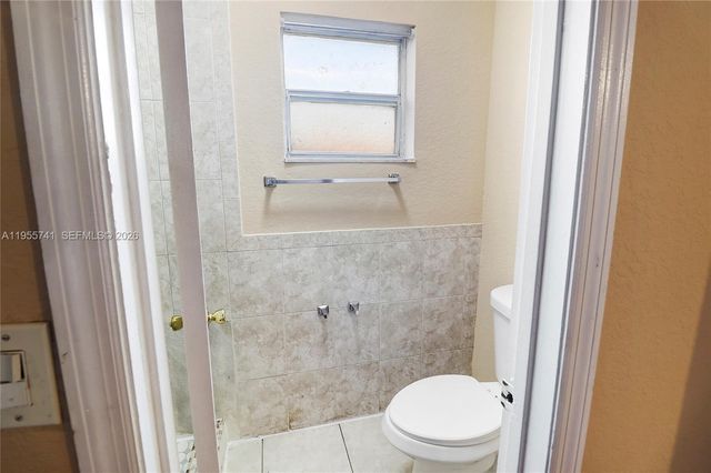 5975 NW 25th Court 213, Sunrise, FL 33313