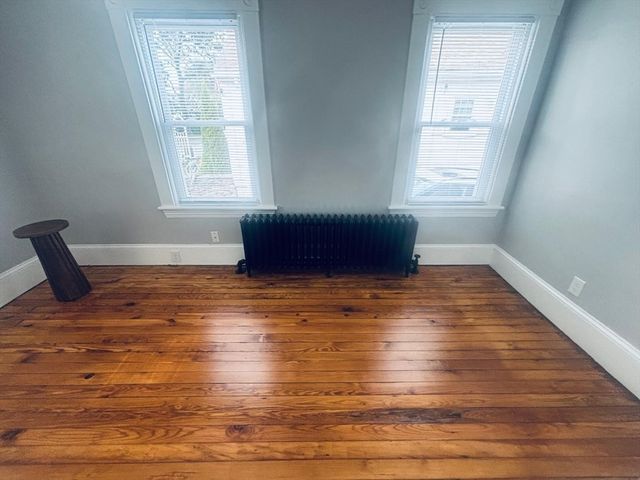 506 Hawes St, New Bedford, MA 02745