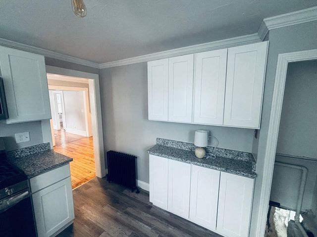 506 Hawes St, New Bedford, MA 02745