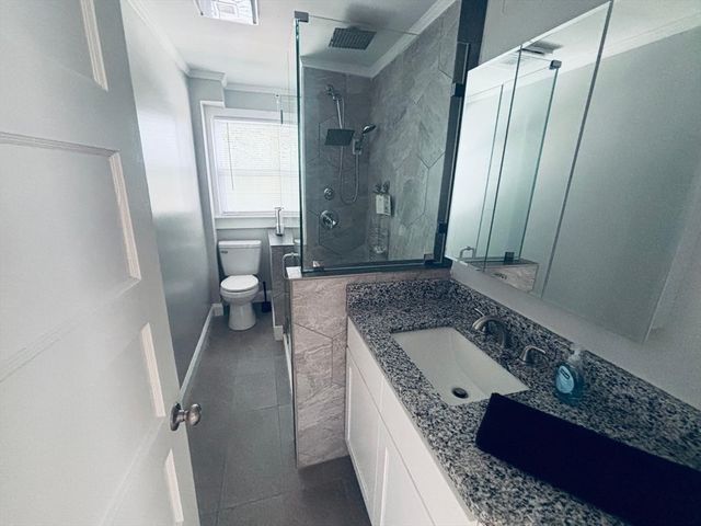 506 Hawes St, New Bedford, MA 02745