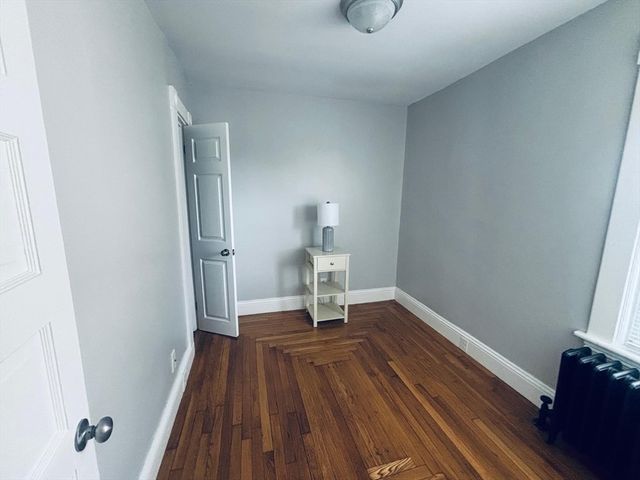 506 Hawes St, New Bedford, MA 02745
