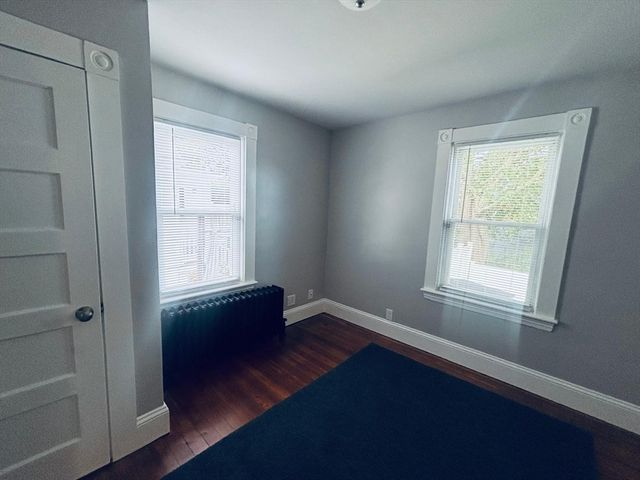 506 Hawes St, New Bedford, MA 02745