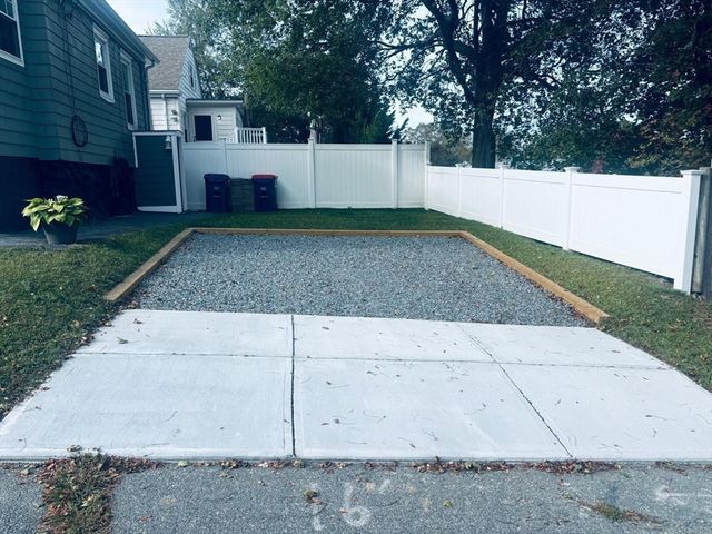 506 Hawes St, New Bedford, MA 02745