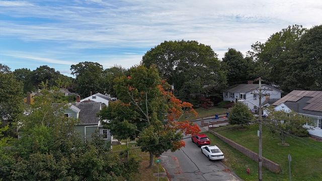 506 Hawes St, New Bedford, MA 02745
