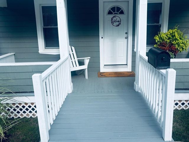 506 Hawes St, New Bedford, MA 02745
