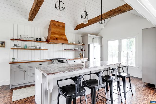 5484 GORDONSVILLE RD, Keswick, VA 22947