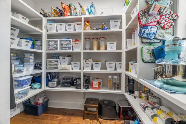 9453 Cherokee Trail, Tyler, TX 75703