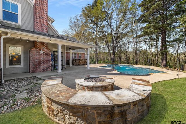 9453 Cherokee Trail, Tyler, TX 75703