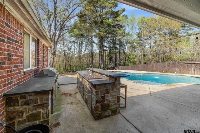 9453 Cherokee Trail, Tyler, TX 75703