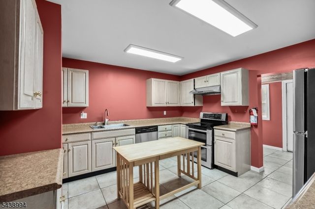 100 Homecrest Ave, Ewing Twp., NJ 08638
