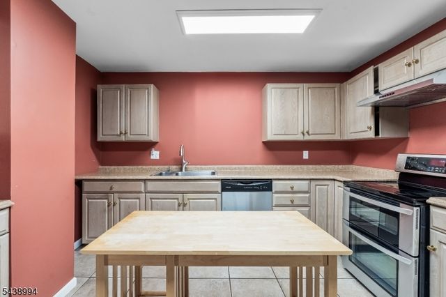 100 Homecrest Ave, Ewing Twp., NJ 08638