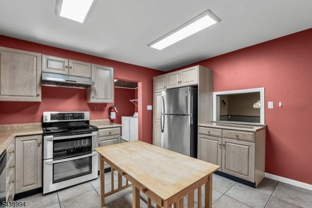 100 Homecrest Ave, Ewing Twp., NJ 08638