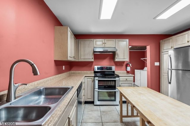 100 Homecrest Ave, Ewing Twp., NJ 08638