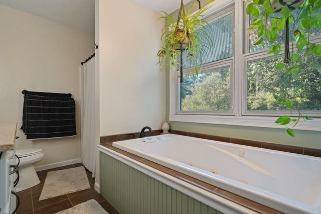 48 Orchard St, Belchertown, MA 01007