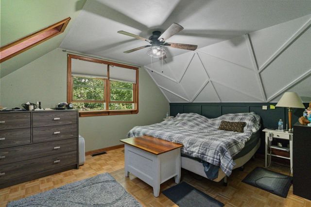 48 Orchard St, Belchertown, MA 01007