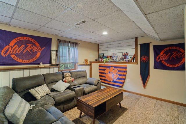 48 Orchard St, Belchertown, MA 01007