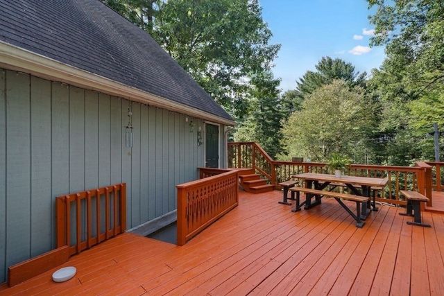 48 Orchard St, Belchertown, MA 01007
