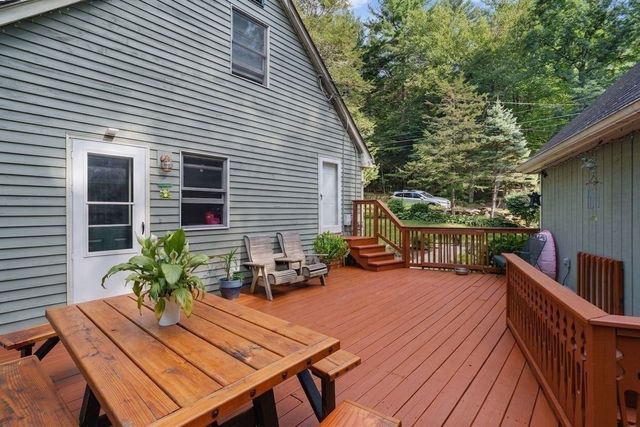 48 Orchard St, Belchertown, MA 01007