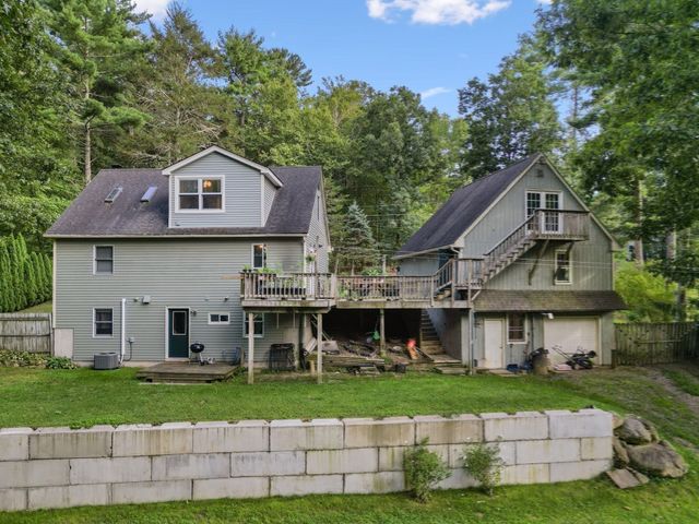 48 Orchard St, Belchertown, MA 01007