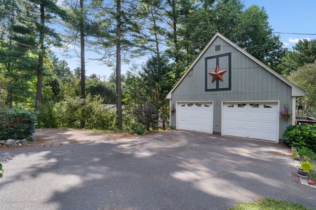 48 Orchard St, Belchertown, MA 01007