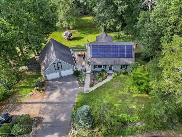 48 Orchard St, Belchertown, MA 01007