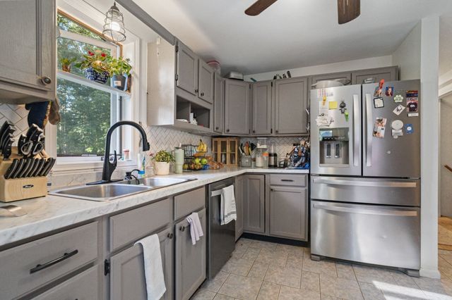 48 Orchard St, Belchertown, MA 01007