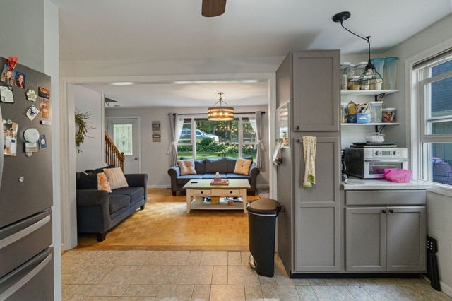 48 Orchard St, Belchertown, MA 01007