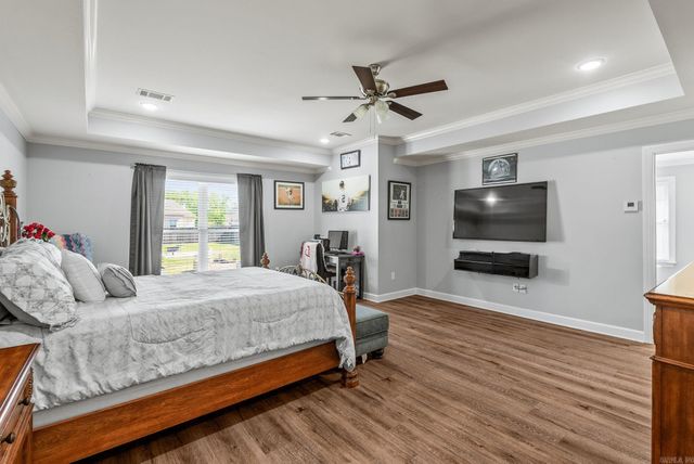 77 Corniche Cove, Maumelle, AR 72113