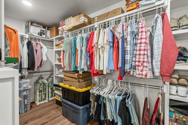 77 Corniche Cove, Maumelle, AR 72113