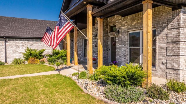 77 Corniche Cove, Maumelle, AR 72113