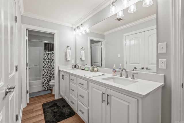 77 Corniche Cove, Maumelle, AR 72113