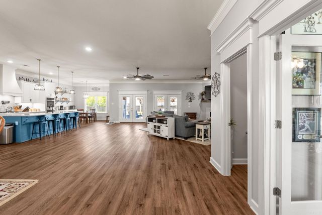 77 Corniche Cove, Maumelle, AR 72113