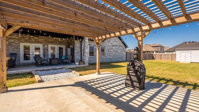 77 Corniche Cove, Maumelle, AR 72113