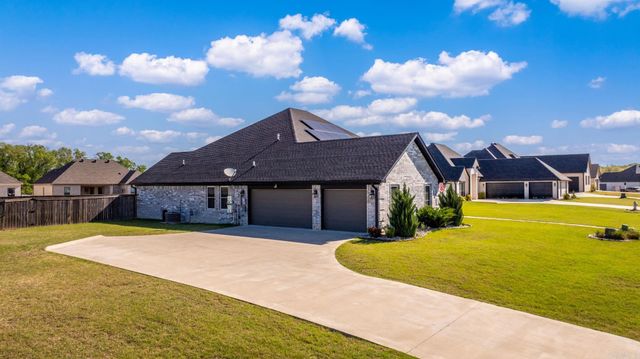77 Corniche Cove, Maumelle, AR 72113