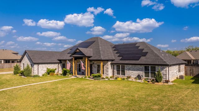 77 Corniche Cove, Maumelle, AR 72113