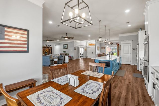 77 Corniche Cove, Maumelle, AR 72113