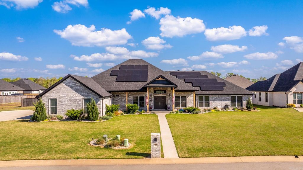 77 Corniche Cove, Maumelle, AR 72113