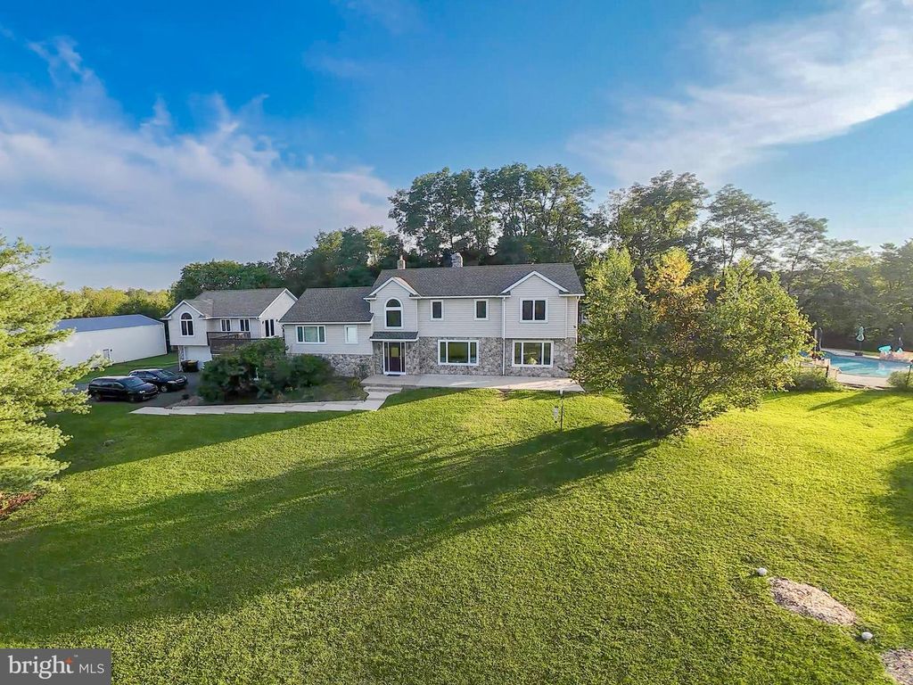 1088 GRABER RD, Red Hill, PA 18076 — exterior