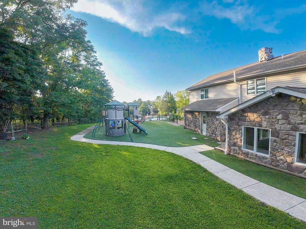 1088 GRABER RD, Red Hill, PA 18076 — photo 2