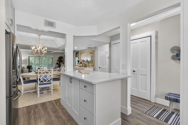 327 Southwind Drive 203, North Palm Beach, FL 33408